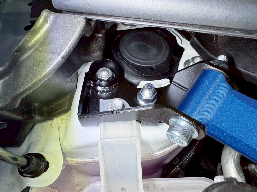 Hardrace Front Strut Brace Toyota Yaris / vitz - Image 9